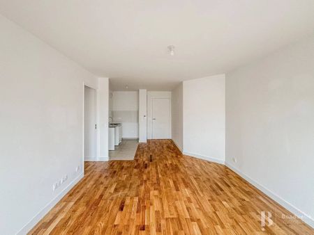 Rental Apartment Clichy Centre ville - Photo 4