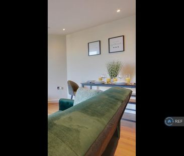 2 bedroom flat to rent - Photo 3