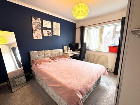 3 bedroom semi-detached house to rent - Photo 5