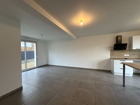 Location Maison 6 pièces 124m² - Photo 2