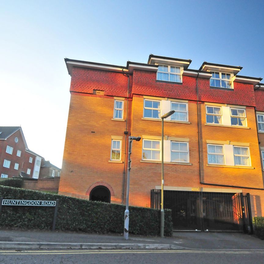 Maple House, Chapel Road, Redhill Town Centre - Photo 1