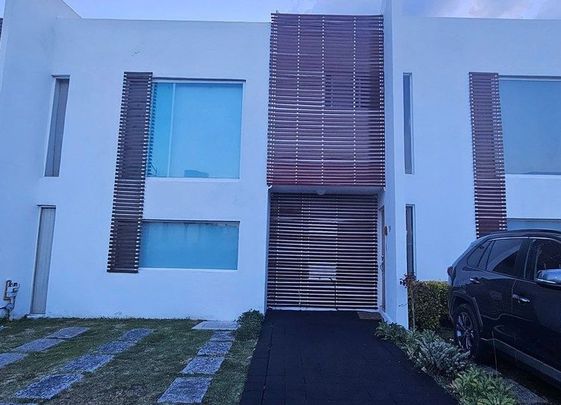 Casa en renta amueblada en Privada en Santa Fe Juriquilla Queretaro - Photo 1