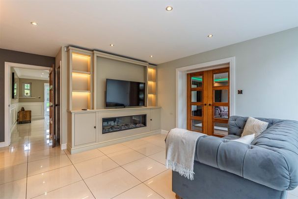 5 bed detached house to rent in Middle Drive, Newcastle Upon Tyne, NE20 - Photo 1