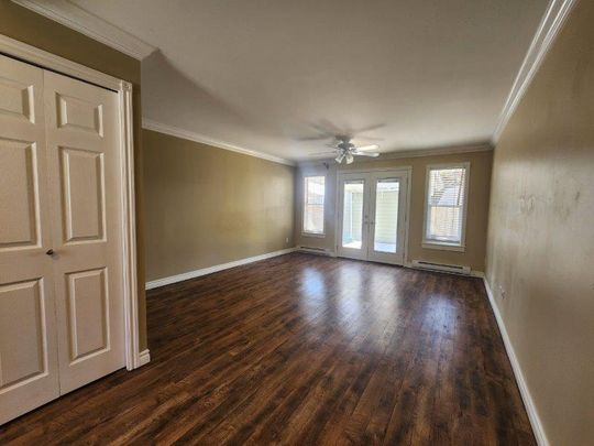 Beautiful Three Bedroom Rancher in Langley with Large Yard - Photo 1