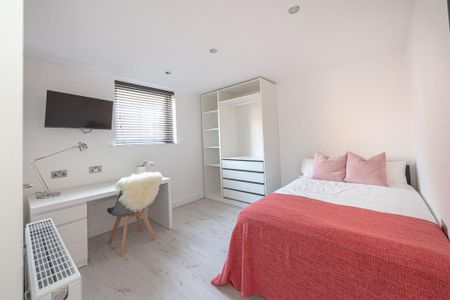 6 bedroom house to rent - Photo 3