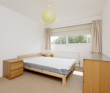 3 bedroom Terraced House to rent in Hunters Court, South Gosforth, ... - Photo 5