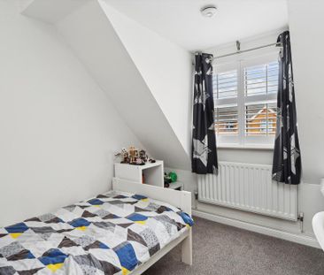 4 bedroom semi-detached house to rent - Photo 4