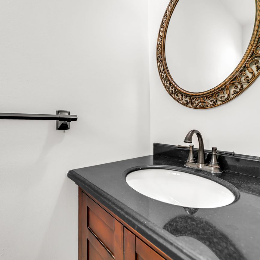 For Lease - 24 Springhead Gardens Unit# Main & Upper, Richmond Hill, Ontario - Photo 1