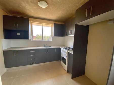 BRIGHT TOP FLOOR UNIT - Photo 2