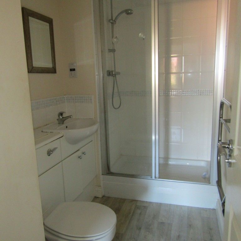 2 bed Apartment - To Let - Photo 1