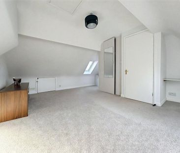 4 bedroom end of terrace house to rent - Photo 4