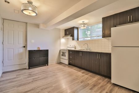 For Lease - 60 Frankton Crescent, Toronto, Ontario - Photo 3