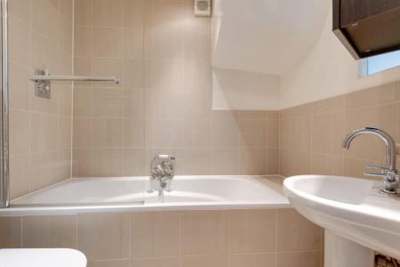 2 Bedroom House To Let - Photo 4