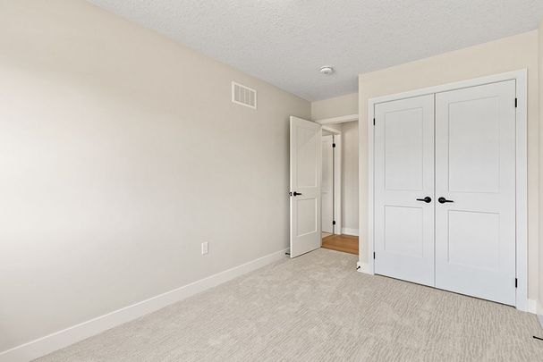 For Lease - 131 Fitzgerald Street, Grey Highlands, Ontario - Photo 1