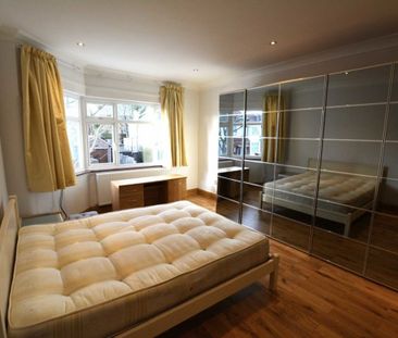 Neeld Crescent, NW4, London - Photo 6