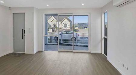 Karaka - 4 Bedrooms with 3 Bathrooms - Photo 5