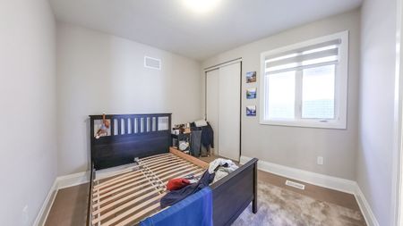 For Lease - 261 Marigold Court, Milton, Ontario - Photo 3