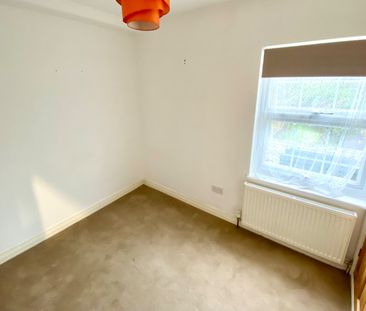 2 bed terraced house to rent in Branch Road, St. Albans, AL2 - Photo 6