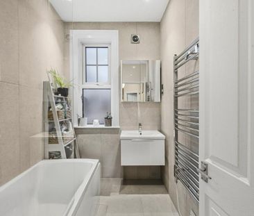 2 bedroom maisonette to rent - Photo 6