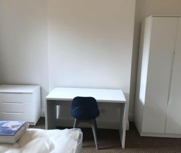 4 bedroom house share to rent - Photo 2