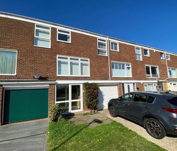 3 bedroom terraced house to rent - Photo 3