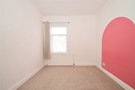 2 bed terraced house to rent in Rosebery Avenue, Scarborough, YO12 - Photo 5