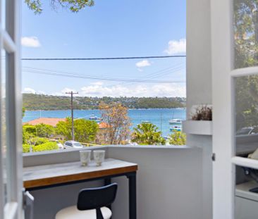 Character Filled Harbourfront Living - Photo 2