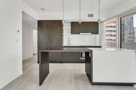 For Lease - 88 Harbour Street Unit# 4004, Toronto, Ontario - Photo 2