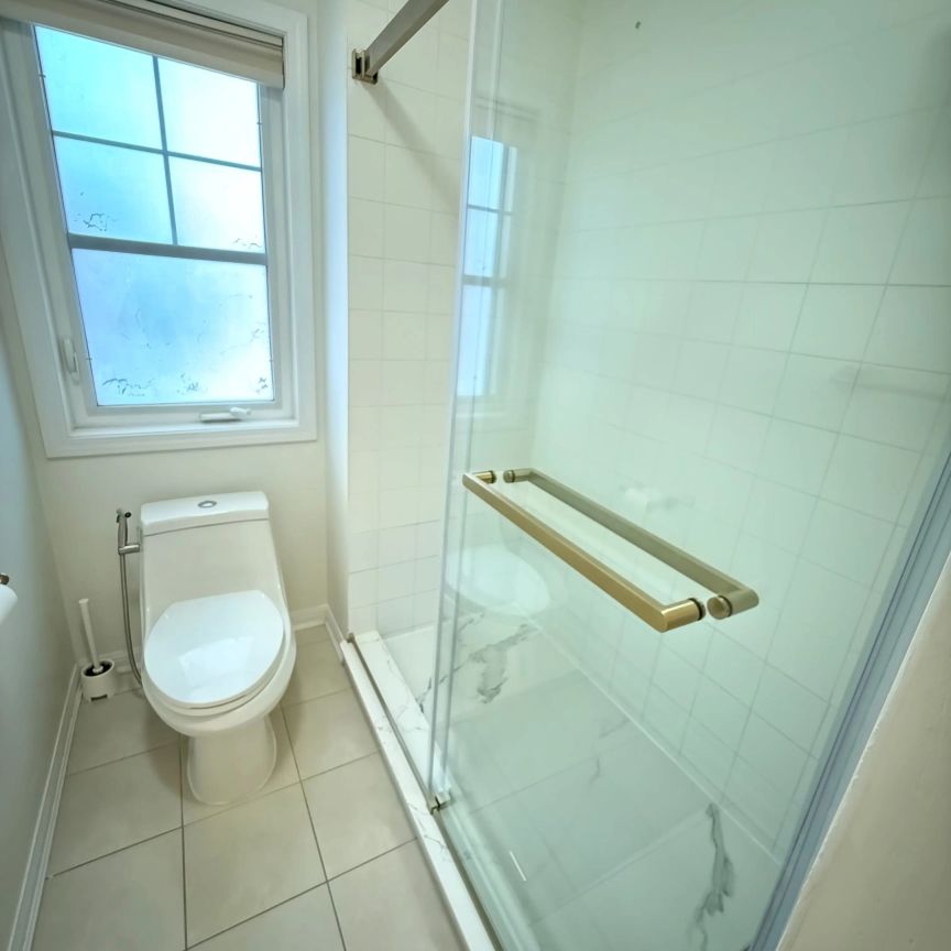 897 Challinor Terrace - Photo 1