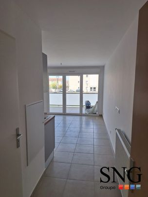 T2 AVEC TERRASSE + PARKING - Photo 1