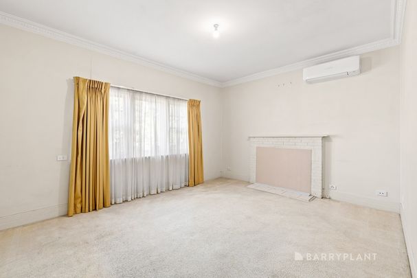 Two-bedroom in the heart of Mitcham - Photo 1