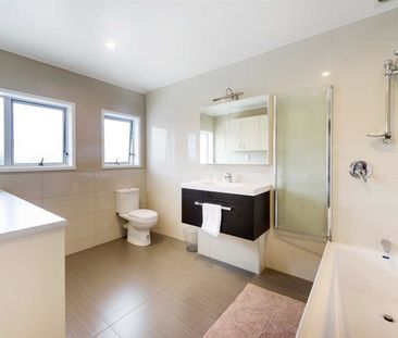 Property Management129 Glamorgan Drive, Torbay - Apartment for Rent - Photo 1