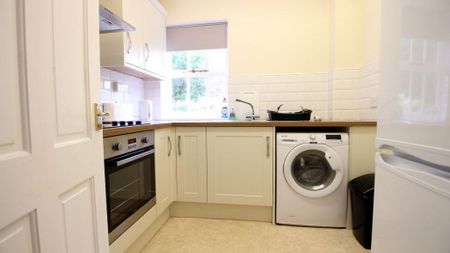 2 bedroom apartment to rent - Photo 5