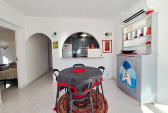 APARTMENT FOR RENT with 2 bedrooms and panoramic sea views