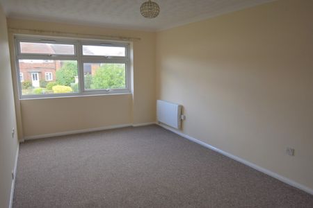 1 bedroom Apartment - TENTERFIELD HOUSE, WELWYN - Photo 3