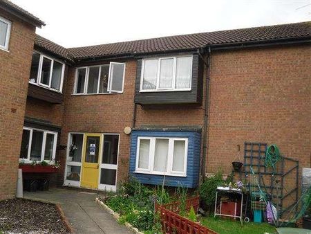 Eden Close, Aylesbury, HP21 - Photo 2