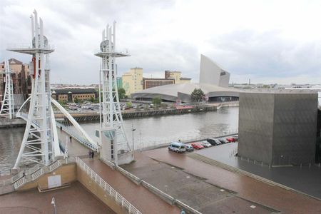 Imperial Point, Salford Quays, M50 - Photo 4