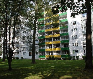 Geräumige 2-Raum-Wohnung mit Balkon - Photo 1