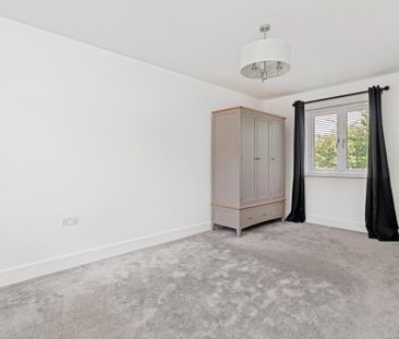 2 bedroom semi-detached house to rent - Photo 5