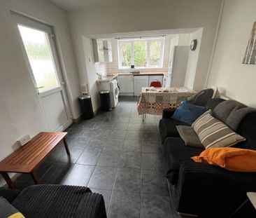 4 bedroom house to rent - Photo 2