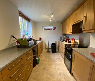 1 bedroom in a house share to rent - Photo 3