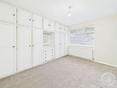 Banksfield Avenue, Yeadon, Leeds, LS19 - Photo 3