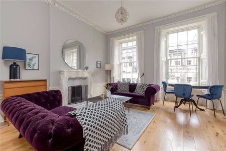 A beautifully presented and spacious main door two bedroom flat, available on a furnished basis in Edinburgh's Eastern New Town. - Photo 5