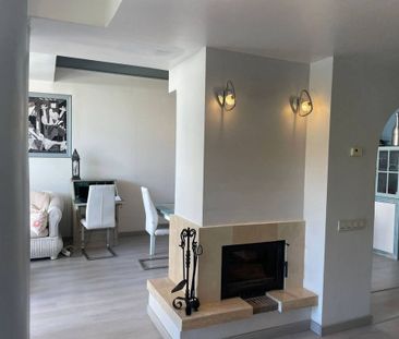 4 bedroom luxury Townhouse for rent in Nueva Andalucia, Spain - Photo 4