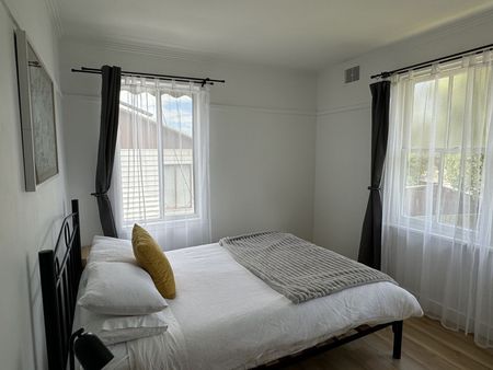 Fully Furnished Cozy Town Delight - Photo 2