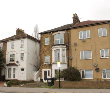 2 bedroom maisonette to rent - Photo 1