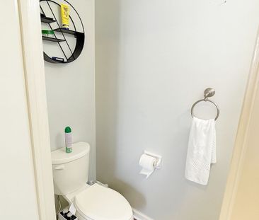 For Lease - 46 Comox Court, London South, Ontario - Photo 4