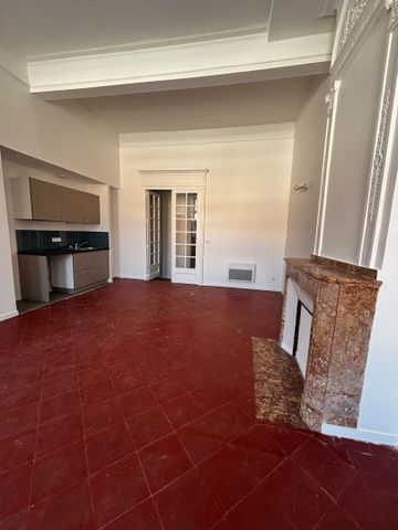 Location Appartement 3 pièces 73m² - Photo 2