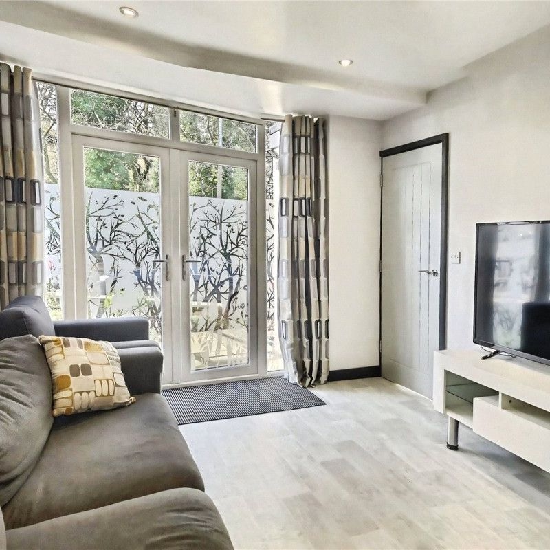 Blacker Road, Birkby, Huddersfield, HD2 - Photo 1