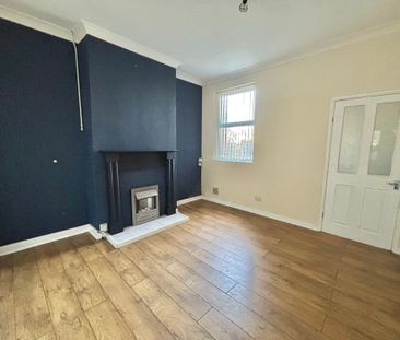 Bulkington Road, Bedworth, CV12 - Photo 1